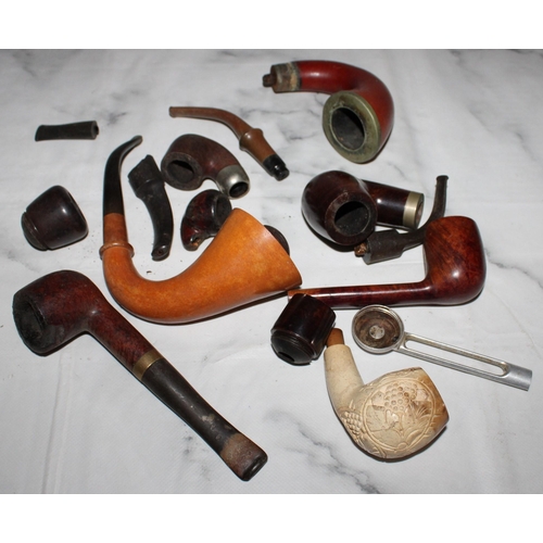 585 - Collection of Old Smoking Pipes