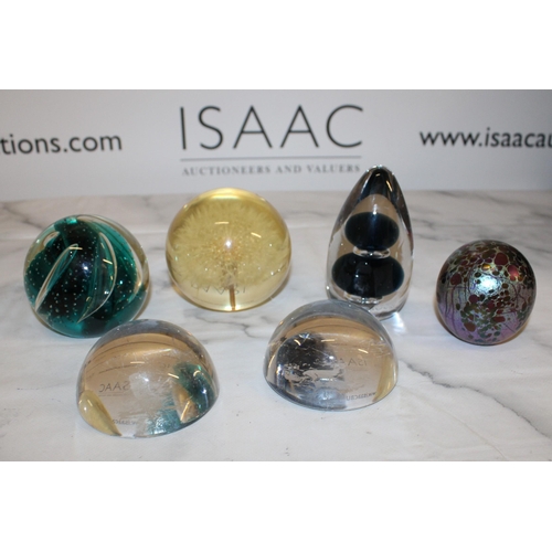 62 - Collection Of Collectable Paper Weights Inc The Original Collection A Design By Hafod Grange 1989 Pa... 