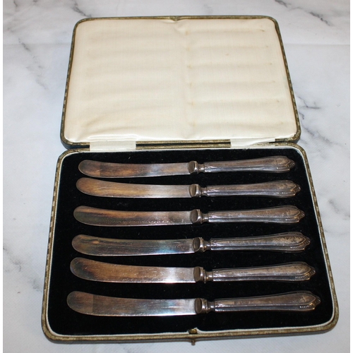 486 - Silver Handled Boxed Knife Set