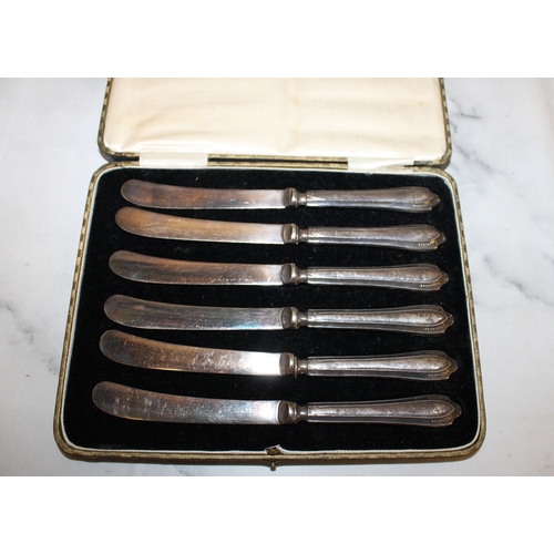 486 - Silver Handled Boxed Knife Set