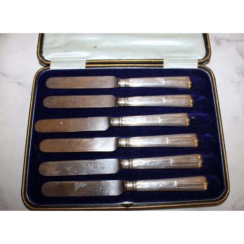 488 - Silver Handled Boxed Knife Set