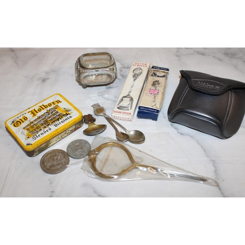 106 - Mixed Collectable Items Inc-
Coins/Tin/Spoons/Glass Box/Stainless Steel Points/Nikon Sprint III Bino... 