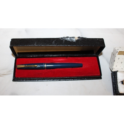 16 - Two Parker Fountain Pens In Boxes
One 14k Nib
Untested