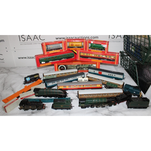 867 - Quantity Of Hornby Train Items including 7 Engines ( one boxed )