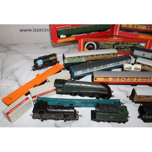 867 - Quantity Of Hornby Train Items including 7 Engines ( one boxed )