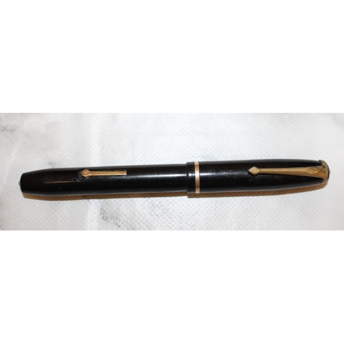 18 - 14ct Gold Nib Fountain Pen (Untested)