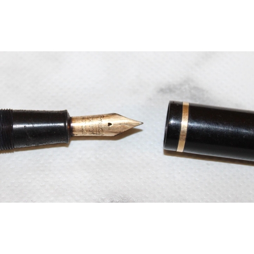 18 - 14ct Gold Nib Fountain Pen (Untested)