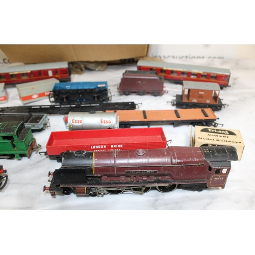 218 - OO Guage Train Track, Engines & Accessories
Three Engines included. one being 