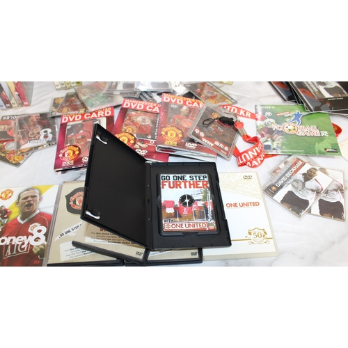 198 - Quantity Of Collectable Manchester United Items Inc-
Refill 5 x 10 Pack Cd-r Cards z