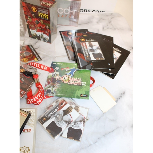 198 - Quantity Of Collectable Manchester United Items Inc-
Refill 5 x 10 Pack Cd-r Cards z