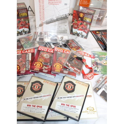 198 - Quantity Of Collectable Manchester United Items Inc-
Refill 5 x 10 Pack Cd-r Cards z