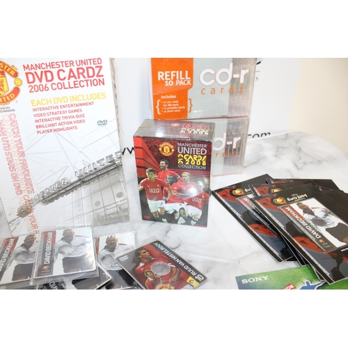 198 - Quantity Of Collectable Manchester United Items Inc-
Refill 5 x 10 Pack Cd-r Cards z