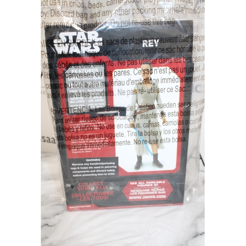 224 - New Star War Toys Inc- Micromachines The Force Awakens & Big Figs 18 Inch Figure Rey
All Proceeds Go... 