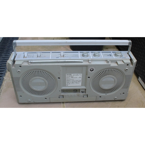 194 - Sharp Radio/Cassette Player

Condition - Untested