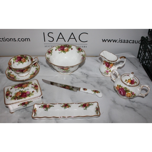 159 - Collection Of Collectable Old Country Roses Royal Albert Bone China & Cottage Rose Fine Bone China I... 