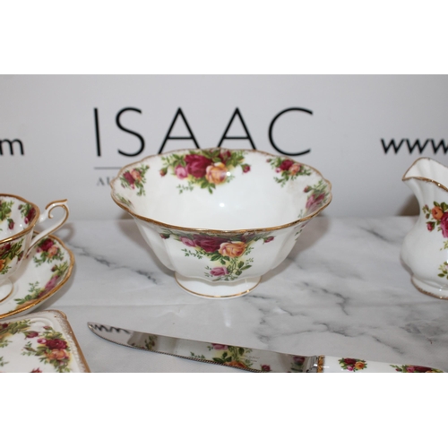 159 - Collection Of Collectable Old Country Roses Royal Albert Bone China & Cottage Rose Fine Bone China I... 