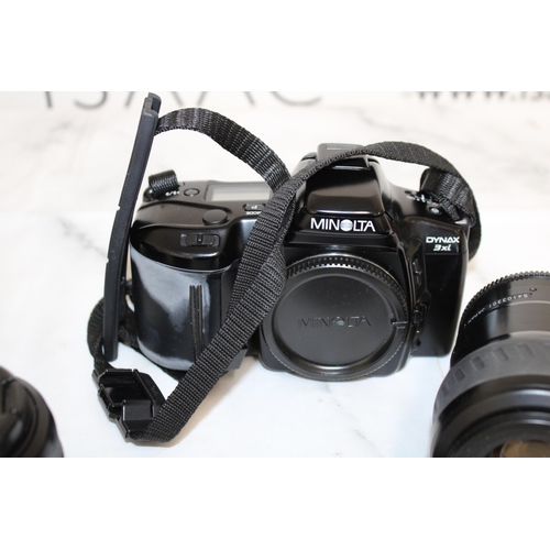 19 - Minolta SLR Dynax 3 x i Camera/Lens x 2/Bag...