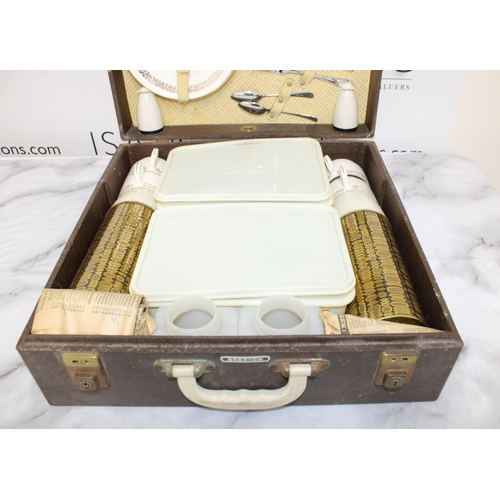 86 - BREXTON Cased Picnic Set