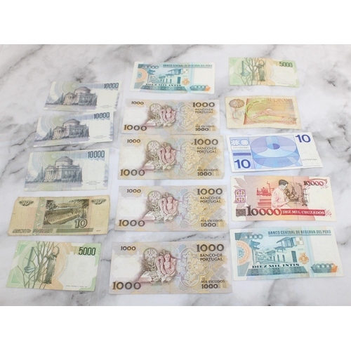 525 - Quantity Of Old World Bank Notes