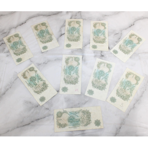 529 - Selection Of Ten One Pound Notes -  Different Cashiers