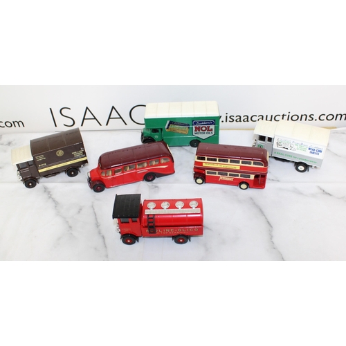 272 - Quantity of Mixed Diecast Vehicles - Lorries  & Buses