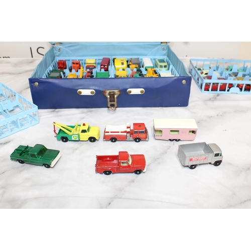 305 - Matchbox Carrycase Inc 42 Regular Wheels