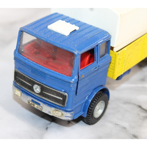 306 - Dinky Marcedes Benz Truck & Trailer