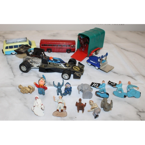 314 - Vintage Plastic Toys - Lucky / Roxy / Triang + Figures