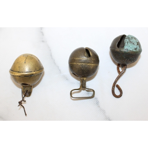 105 - 3 x Crotal Bells