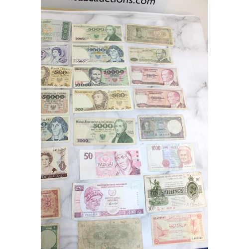 532 - Quantity Of Worldwide Bank Notes