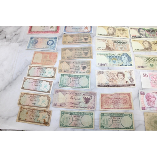 532 - Quantity Of Worldwide Bank Notes