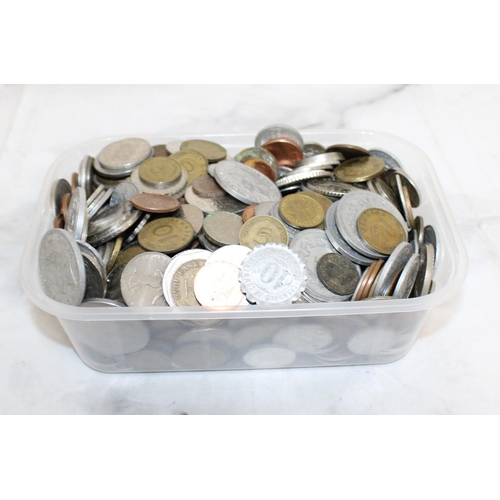 282 - 2.5kg Worldwide Currency Coinage