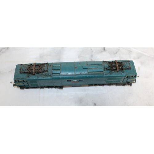 394 - Triang R351-27006 