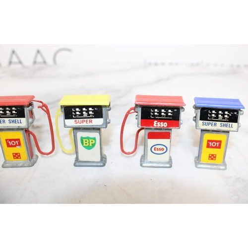 446 - Diecast Garage Forecourt Petrol Pumps (x5)