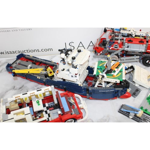 499 - Large Quantity of Lego Kits and Accessories

All proceeds go to Charity