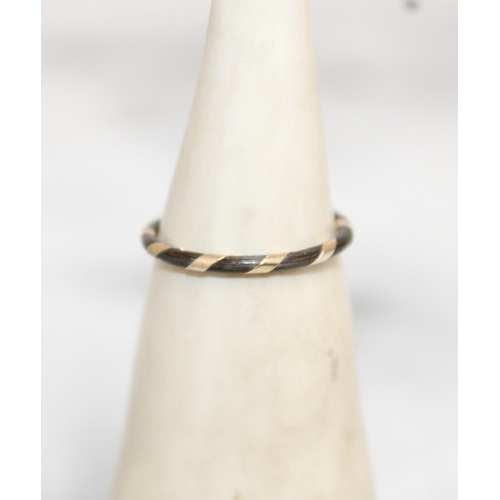 88 - Vintage Twisted Gold No Mark Ring Size P Total Weight-0.33g