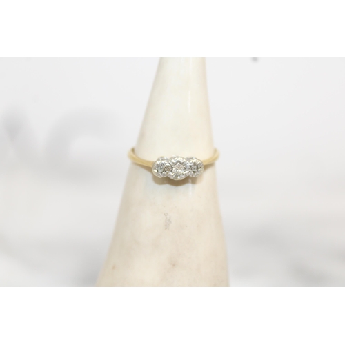 92 - Stamped 18ct & Plat Gold Ring Total Weight-1.83g Size-0