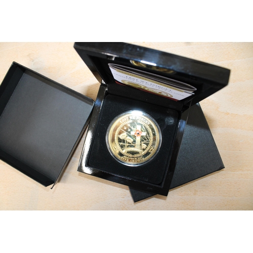 232 - Boxed Lest We Forget Armistice Day Five Crowns Coin