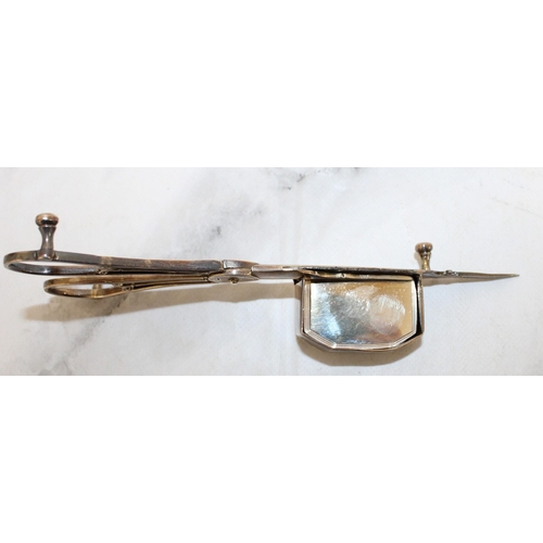 27 - Silver Hallmarked Candle Snuffer/Wick Trimmer Weight-90g