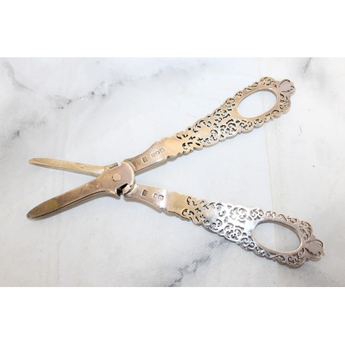 29 - 1897 Silver Hallmarked Grape Scissors Weight-110g