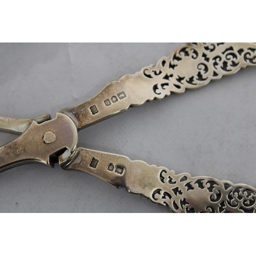 29 - 1897 Silver Hallmarked Grape Scissors Weight-110g