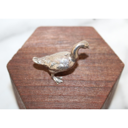 34 - Silver Stamped 925 Miniature Duck Weight-43.52g