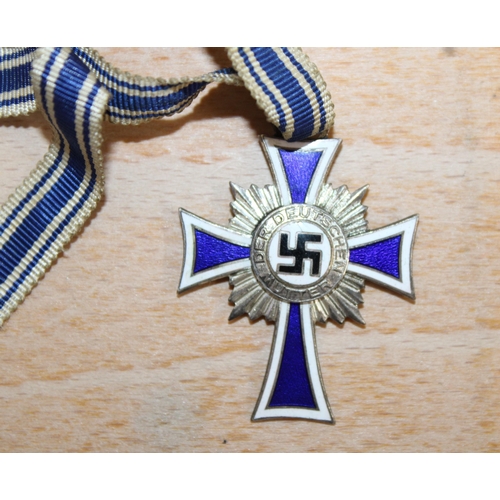 362 - German WWII Mothers Cross Silver Medal