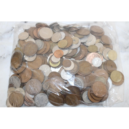 271 - 3Kg Worldwide Mixed Currency Coins