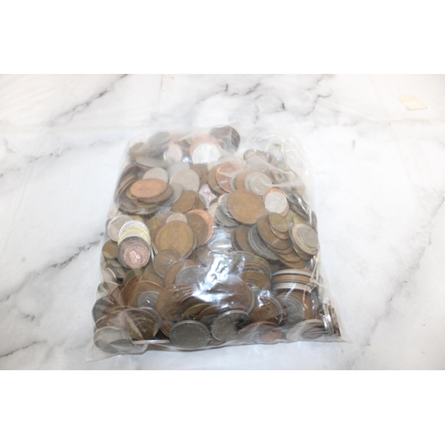 273 - 3.6kg WorldWide Currency Coins