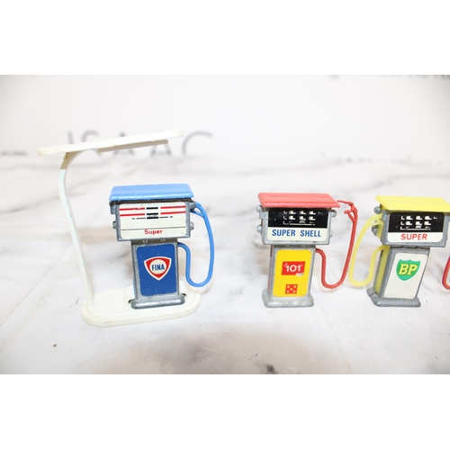 802 - Diecast Garage Forecourt Petrol Pumps (x5)