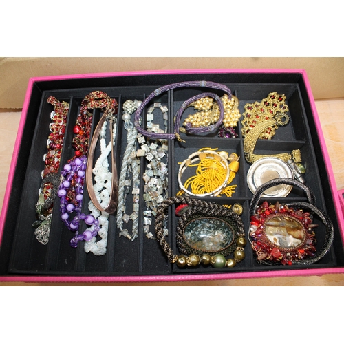 135 - Large Quantity Of Jewellery Items In Box
All Proceeds Go To Charity