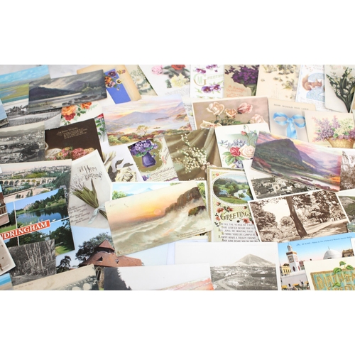 184 - Quantity of Vintage Postcards - Greeting / Scenic Scenes