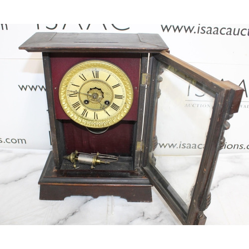 323 - Antique Mantel Union Clock Company Germany c 1900

Broken Hook to Case

Collection Only