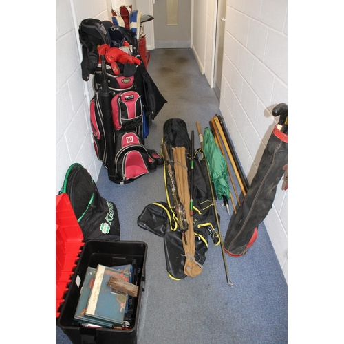 373 - Large Collection of Sporting Items

3 Golf Bags with Various Clubs / Conditions
2 Snooker Cues in Me... 